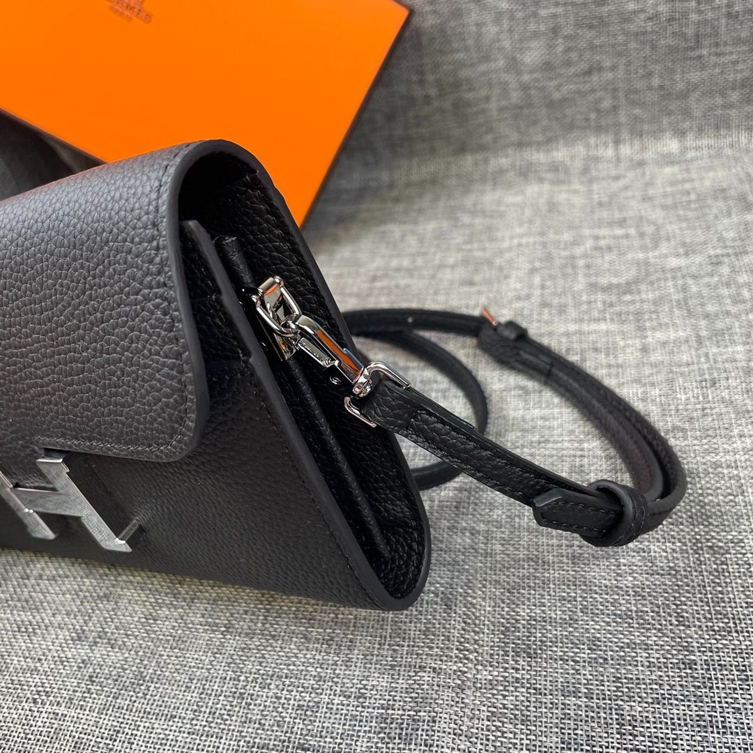 希少】HERMES (エルメス) □ コンスタンス トゥー ゴー 財布 - メルカリ