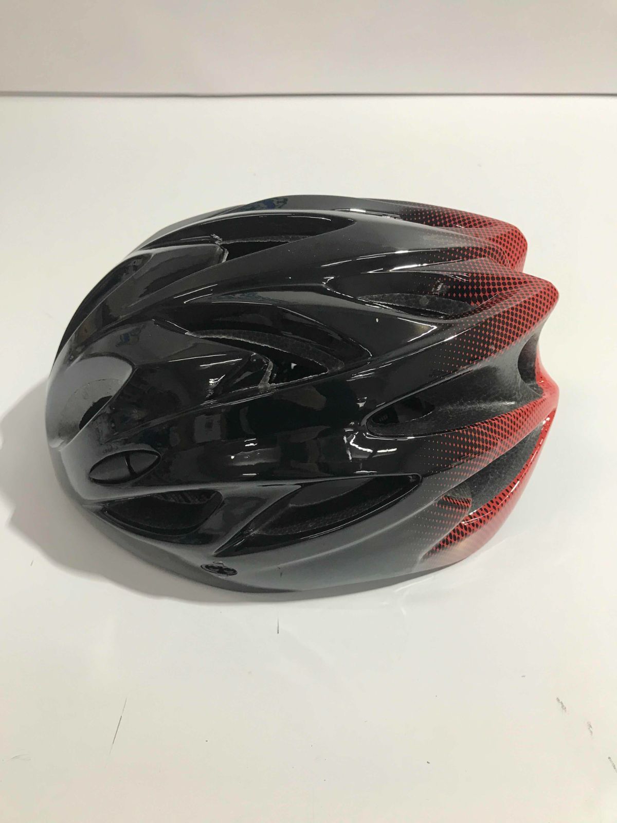 軽量通気性抜群 サイクルヘルメット EGB-YYB01-RDBK - メルカリ