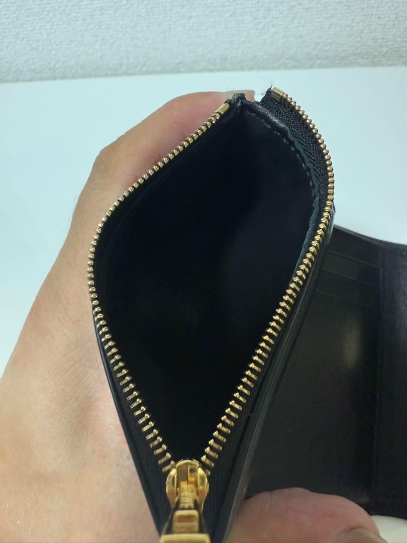 美品 ロエベ ペブルバーティカルウォレット ブラック×ゴールド