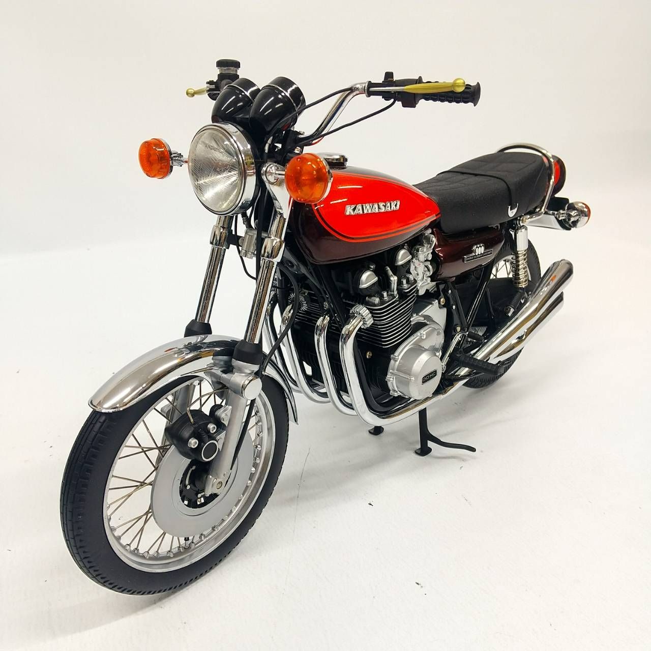 日本正本1/12 ミニチャンプス カワサキ Z1 900 オートバイ