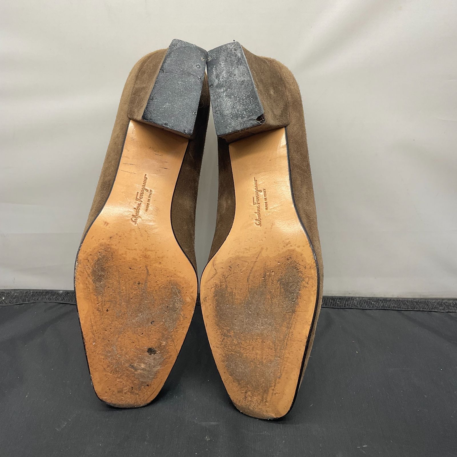 サルヴァトーレフェラガモ パンプス サイズ6 D25061938 - メルカリ
