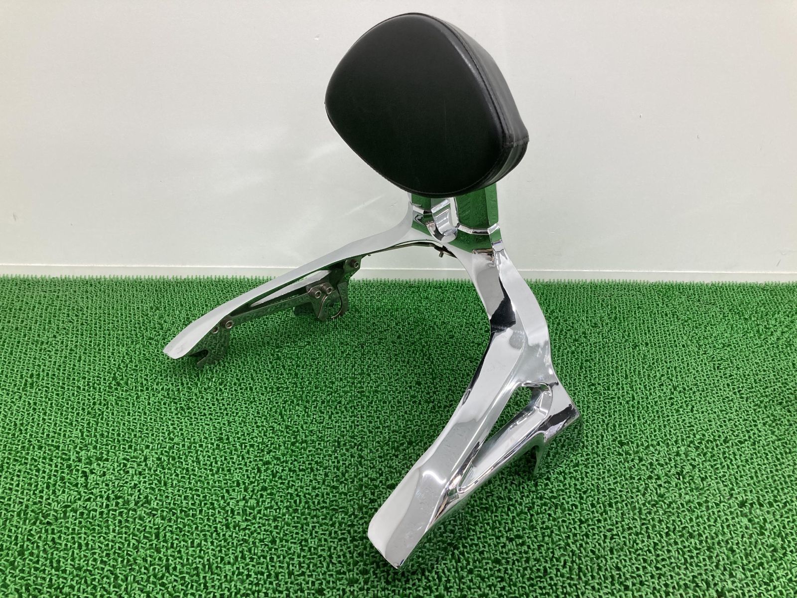 XV1900CUレイダー バックレスト JYAVP27N08A000*** ヤマハ 純正 中古 