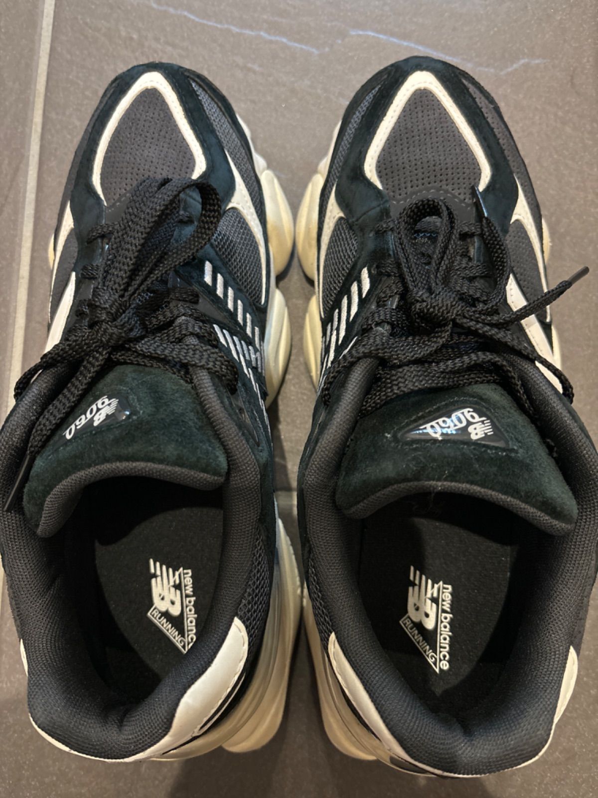 NB9060)金土日限定値下げ おすすめデザイン良 黒白カラー