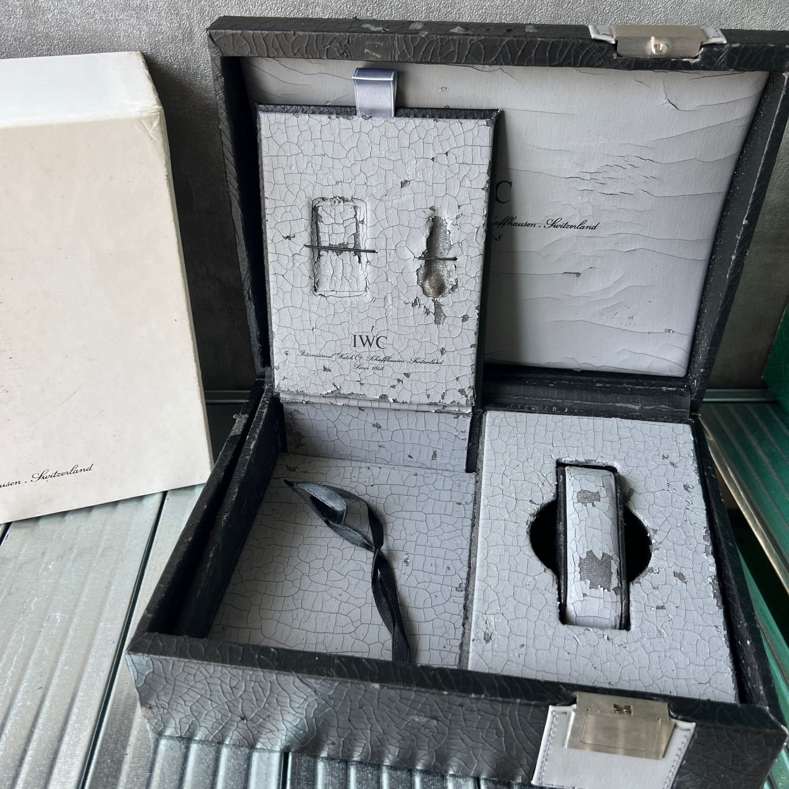 アイダブリューシー IWC 空箱 時計ケース BOX JUNK - メルカリ