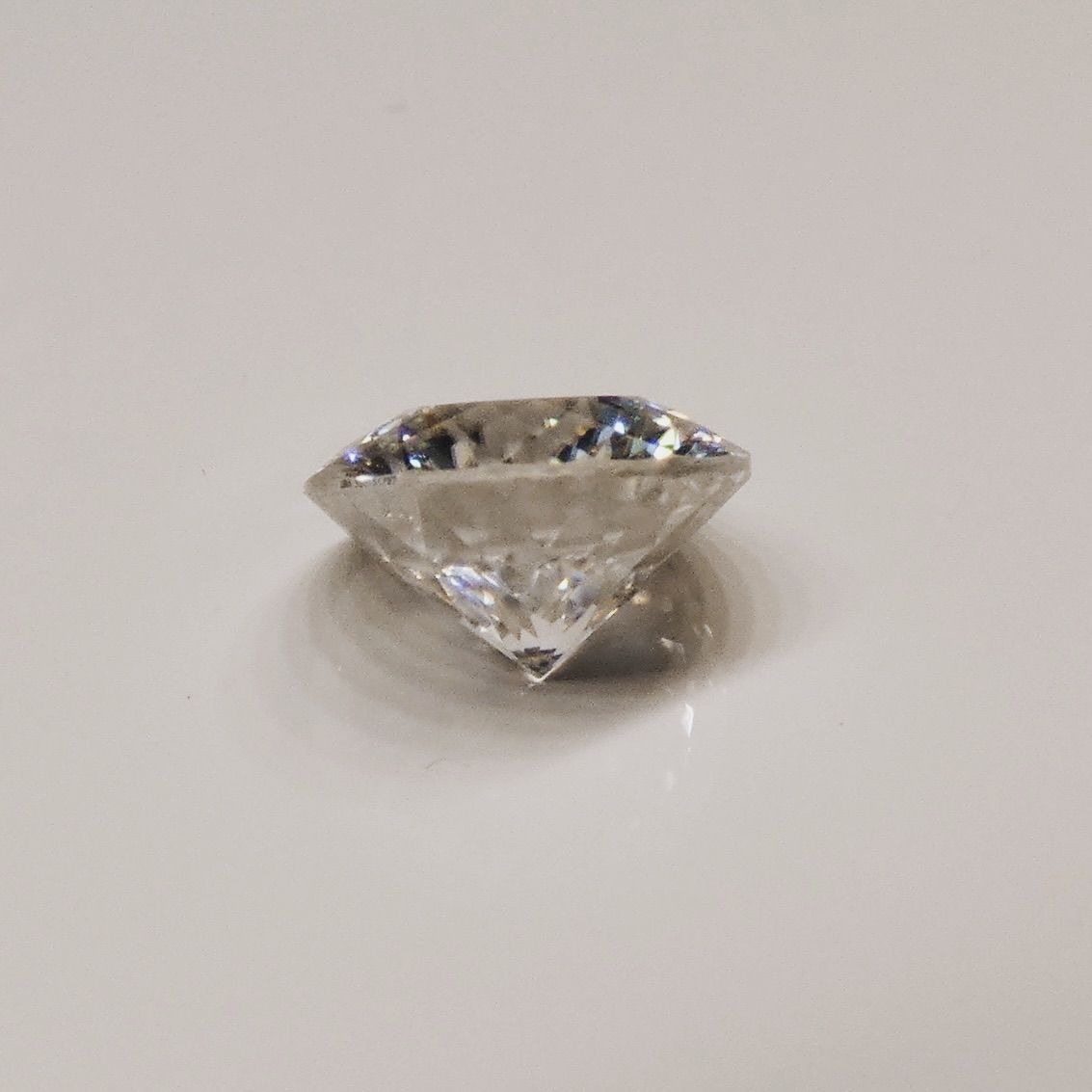 モアサナイト　ルース　裸石　ロシアンカット　百花カット　4ct　ダイヤモンド