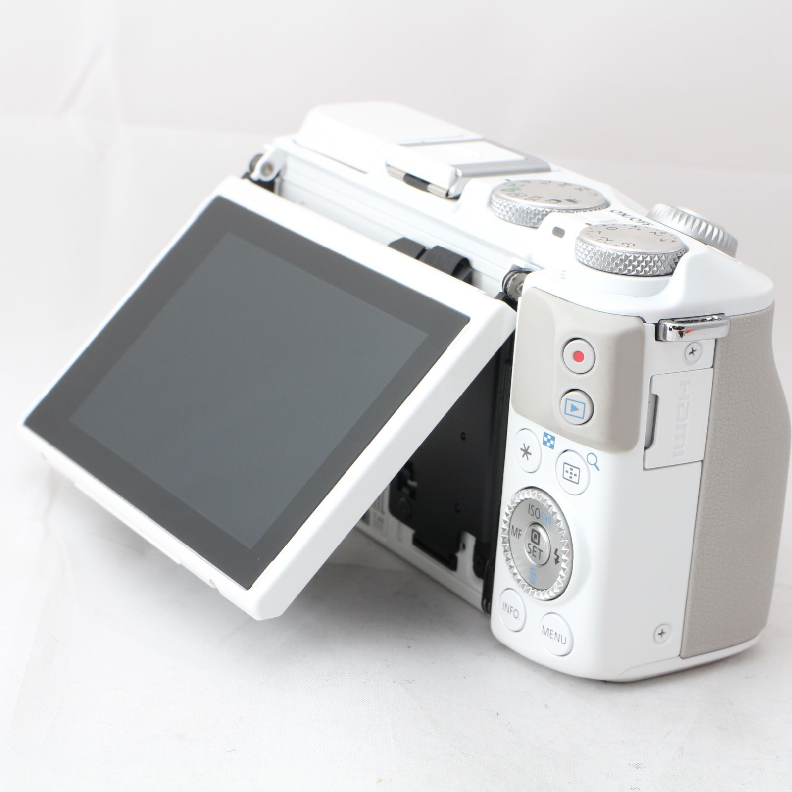 ☆新品級☆ Canon ミラーレス一眼カメラ EOS M3 ボディ(ホワイト) EOSM3WH-BODY #2294 - メルカリ