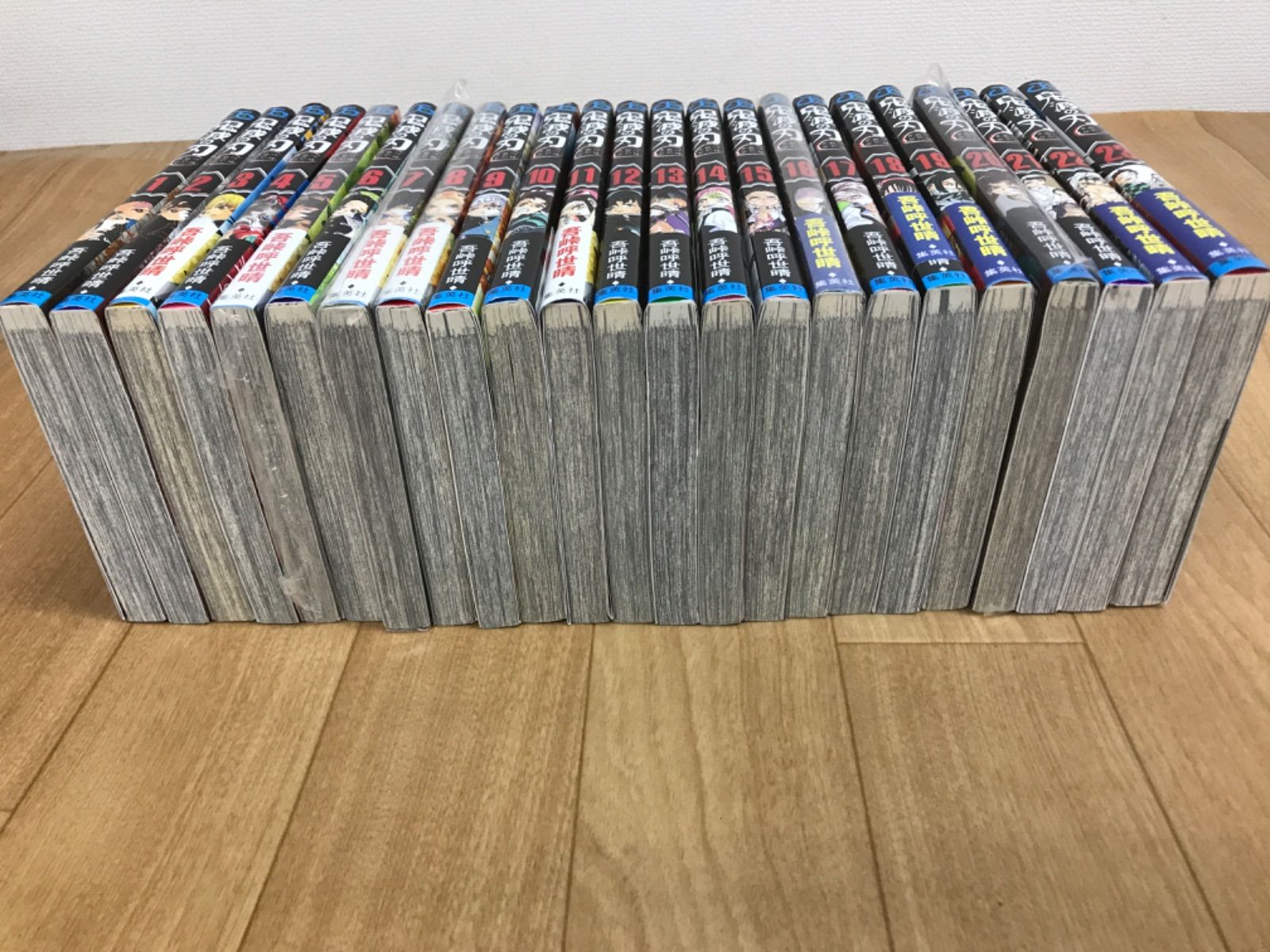 にけつッ!!〈2枚組〉(1)〜(6)、(8)〜(10) 9巻セット ☆ 鬼滅の刃 1～23巻 全巻セット 未開封巻あり 吾峠呼世晴