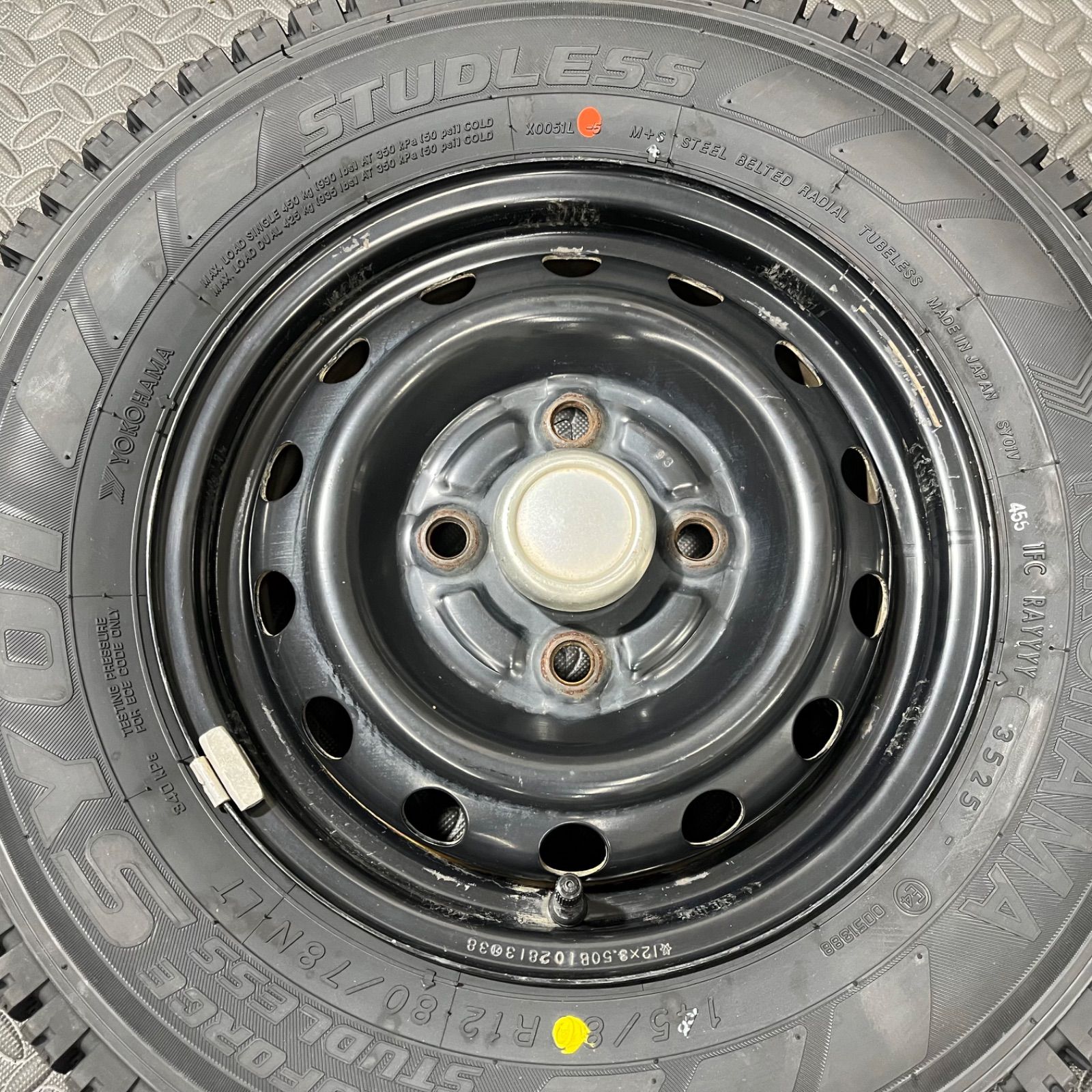 25年製 タイヤ 145 80R12 80 78N LT ヨコハマ SY01V 三菱 ミニキャブ 日産 クリッパー U61 U71 スタッドレスタイヤ 冬タイヤ 1070Y
