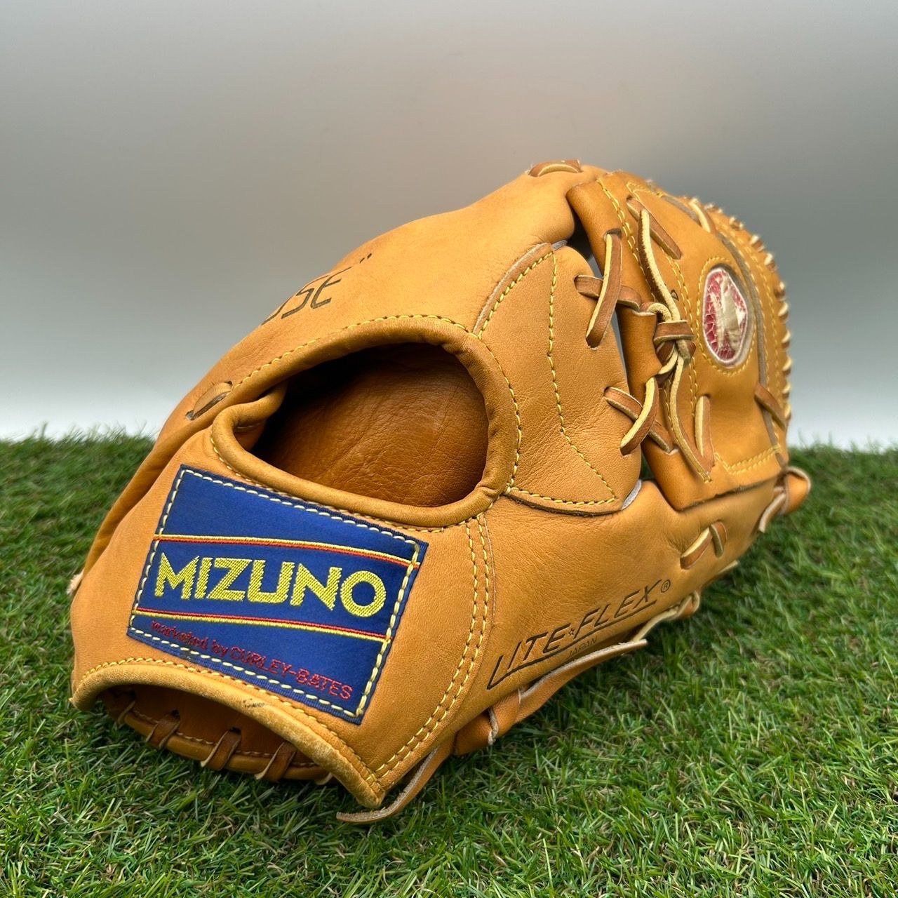 M0532) Mizuno ミズノ ワールドウィン 赤カップ 大人用 硬式 内