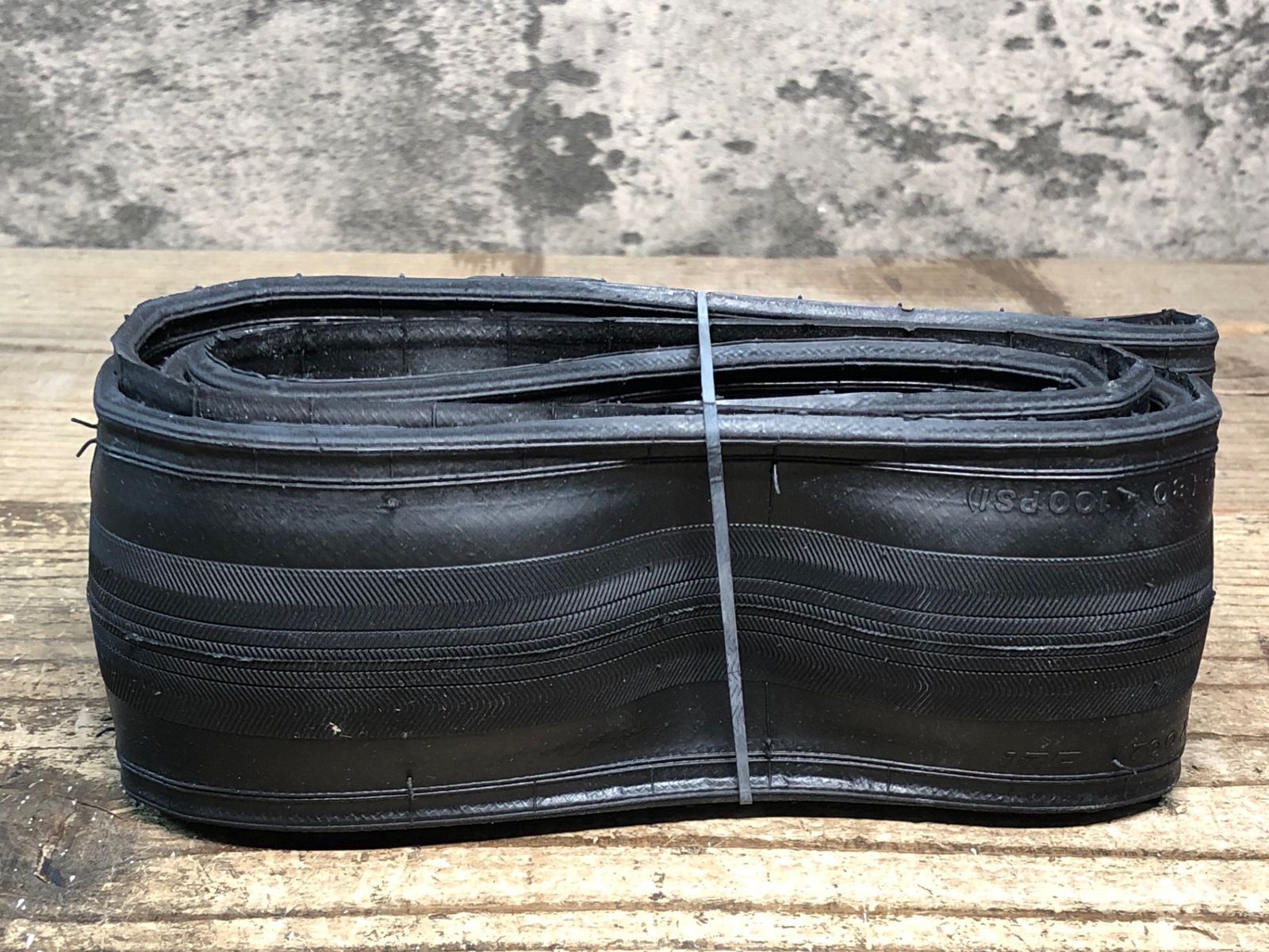 セット品！　IRC Formula Pro 700 x 28C TL RBCC IRC ( アイアールシー ) チューブレスタイヤ FORMULA PRO TL RBCC