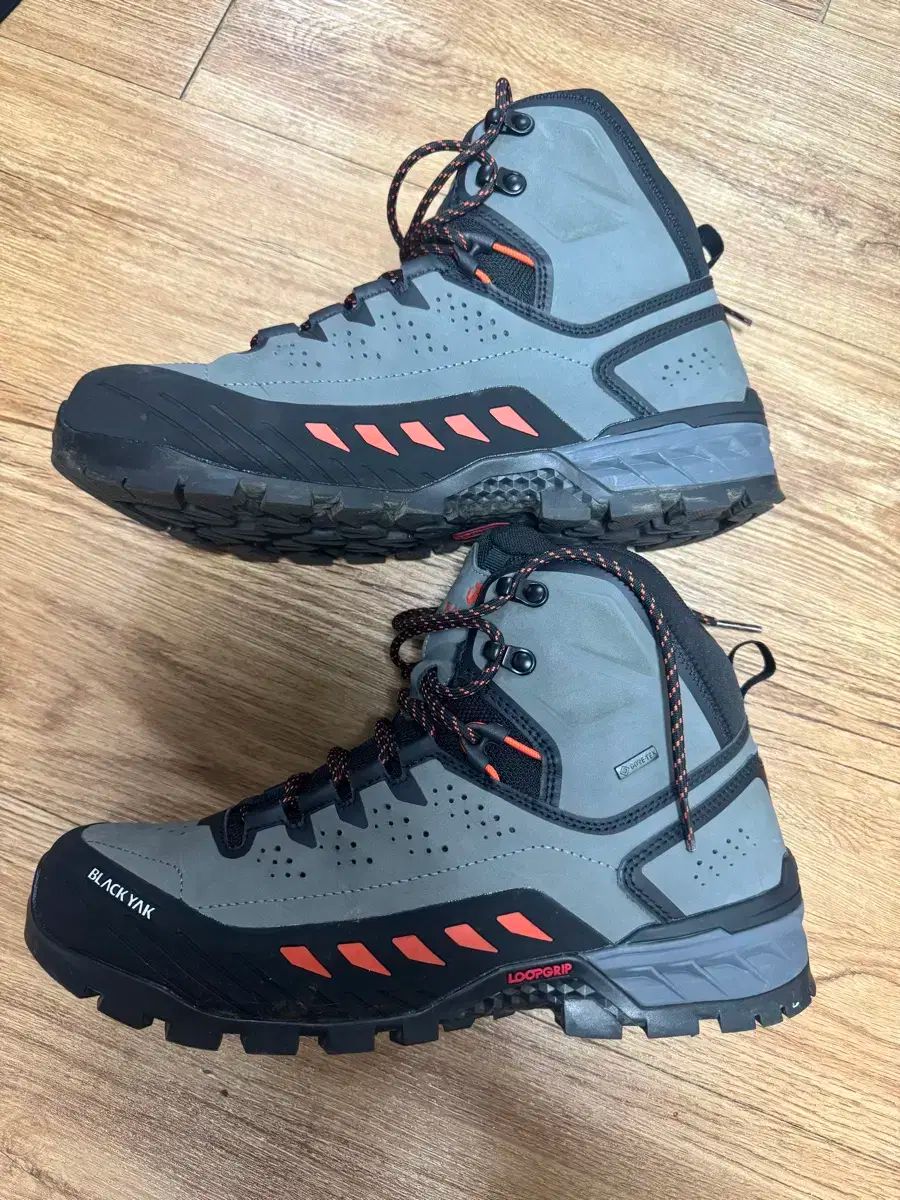 285 BLACK YAK ブラックヤク クエスト GTX 登山靴