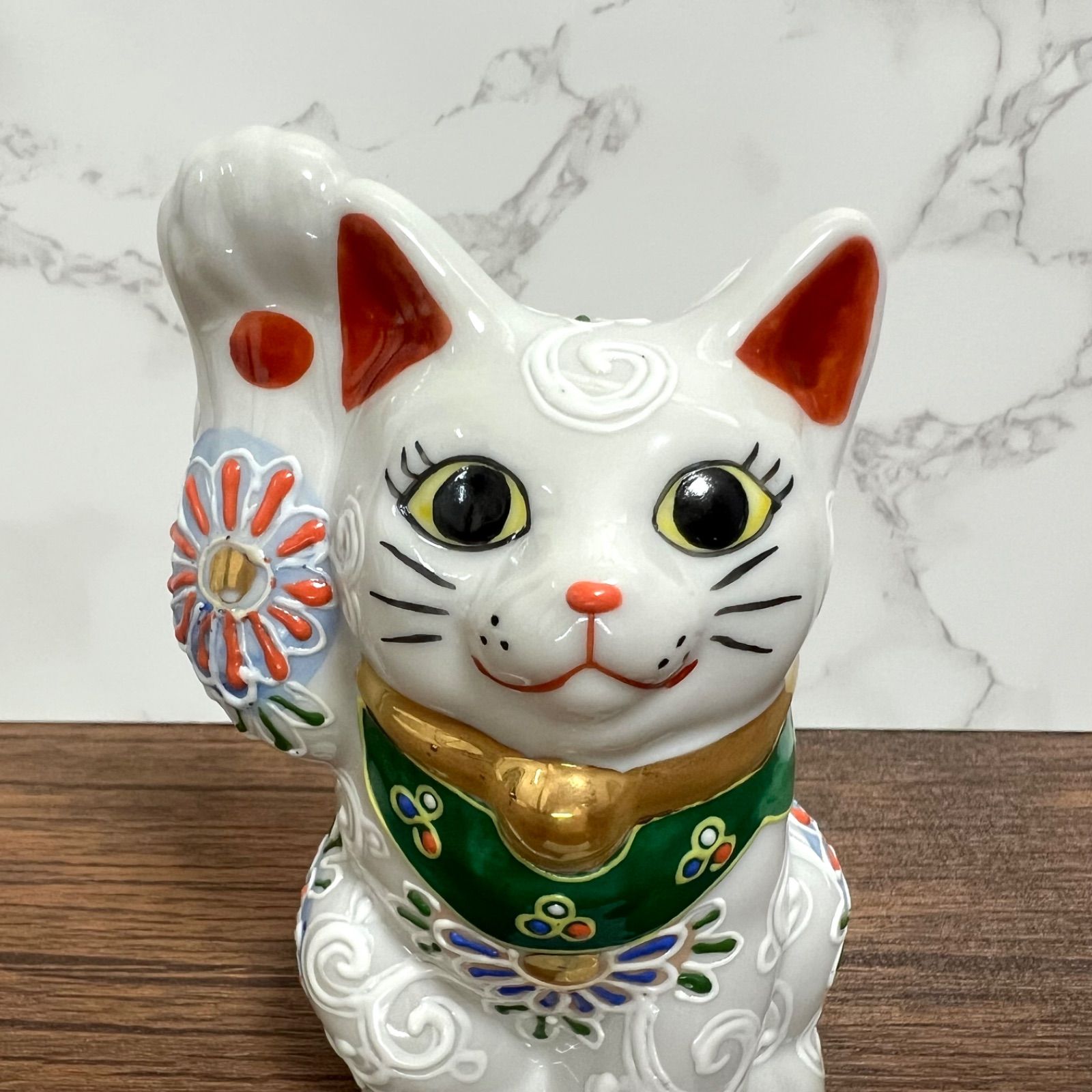 美品　九谷焼　金ぶち　招き猫　縁起物 楽天市場】九谷焼 4号招き猫 金ブチ ＜送料無料 置物 縁起物