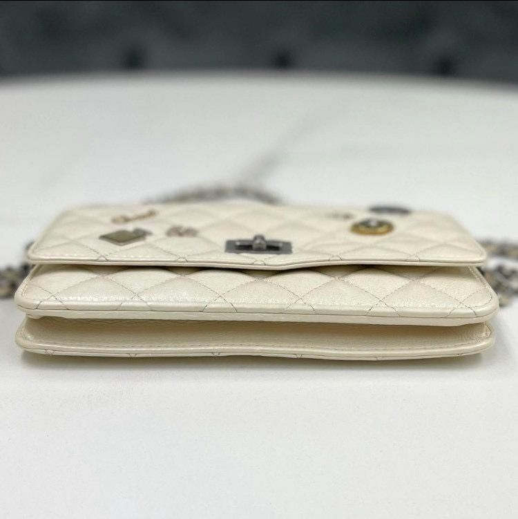 シャネル チェーンウォレット マトラッセ 2.55金具 A80442 20番台