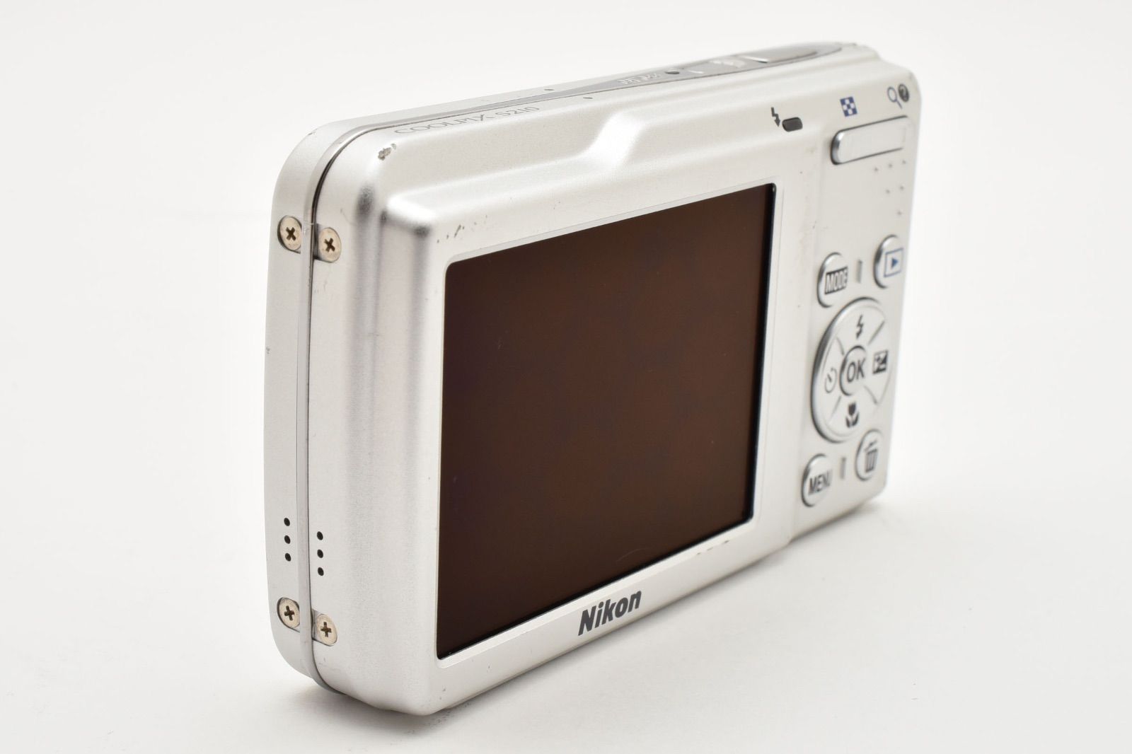 Nikon COOLPIX シルバー 3倍光学ズーム Nikon COOLPIX シルバー 3倍