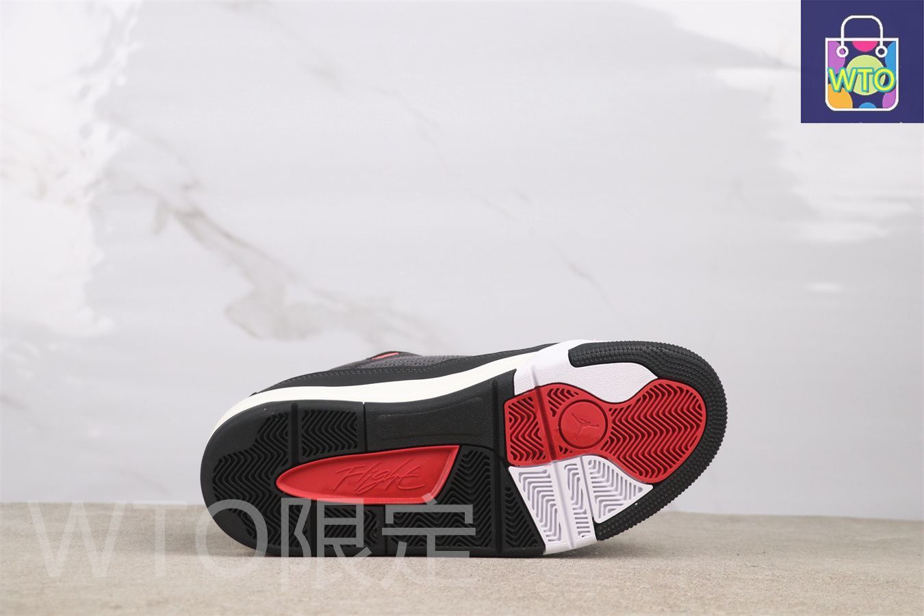 グレー|クリムゾン