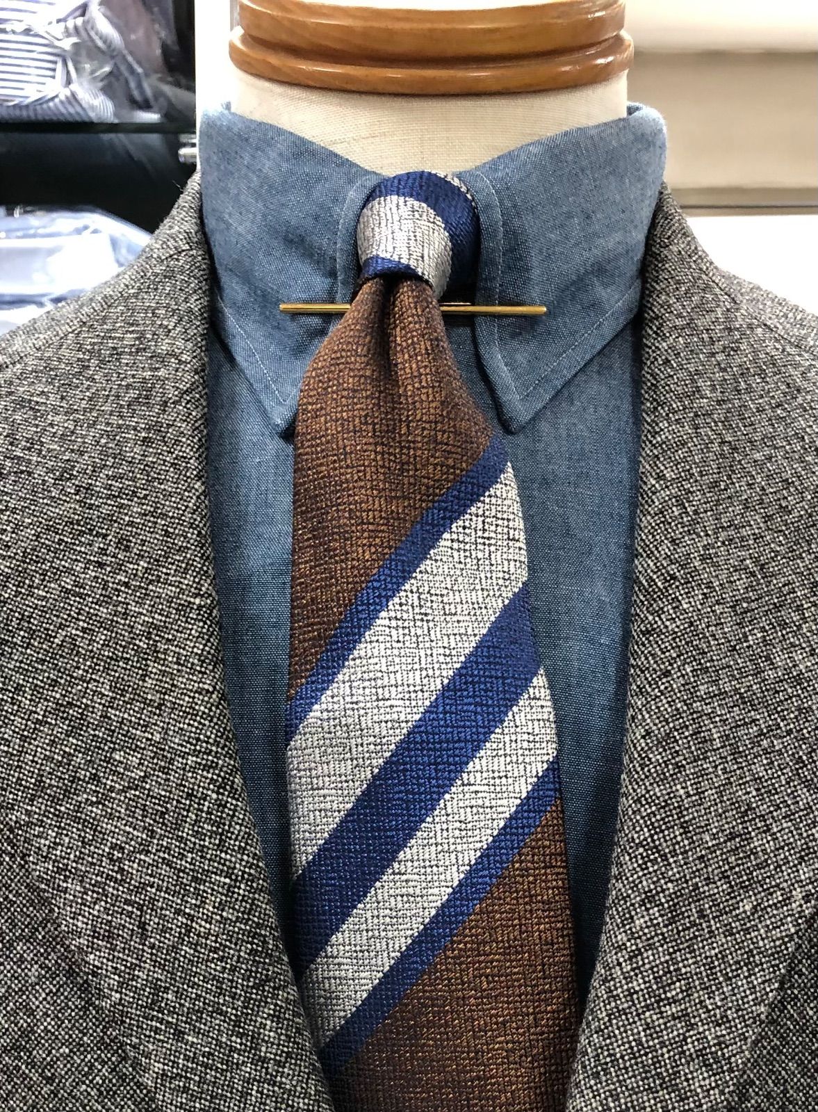 ゴールド色シャツ用カラーピン - メルカリ