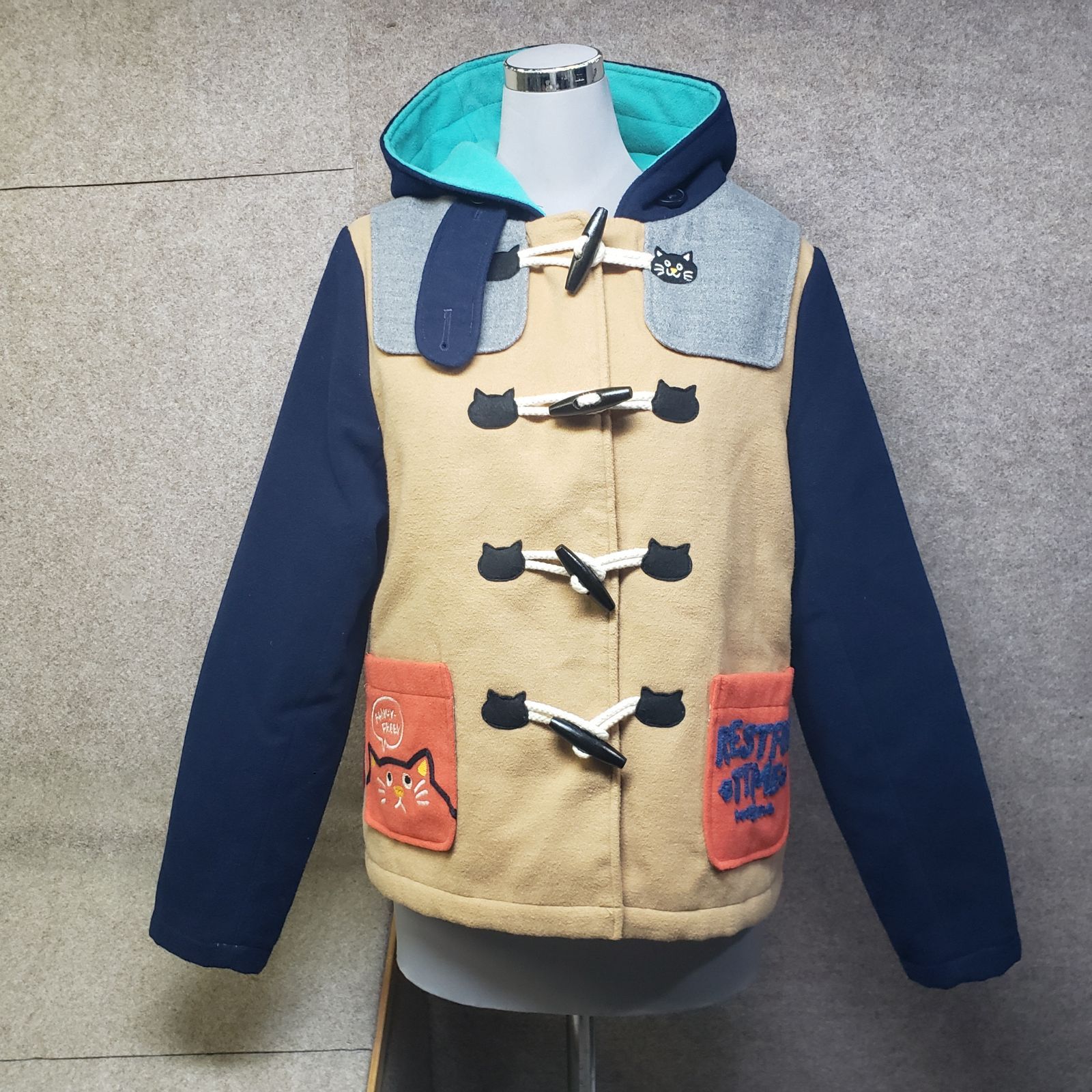 rough ダッフルコート フード付き 猫モチーフ ポケットデザイン M 