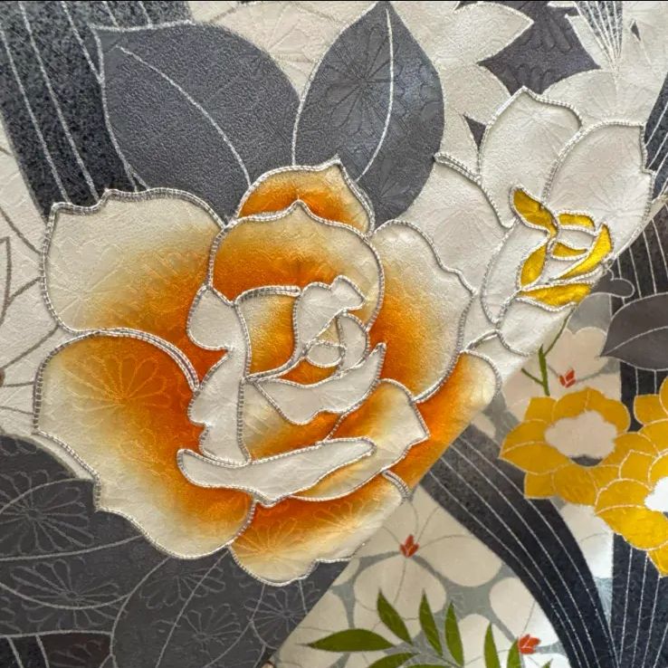 豪華振袖フルセット(7点)・古典柄・銀駒刺繍・薔薇・牡丹・花菱