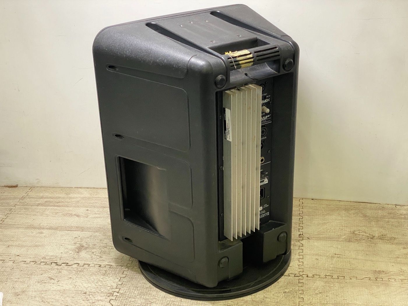 難あり PEAVEY IMPULSE 200P パワードスピーカー PA 難あり PEAVEY IMPULSE 200P パワードスピーカー PA Peavey