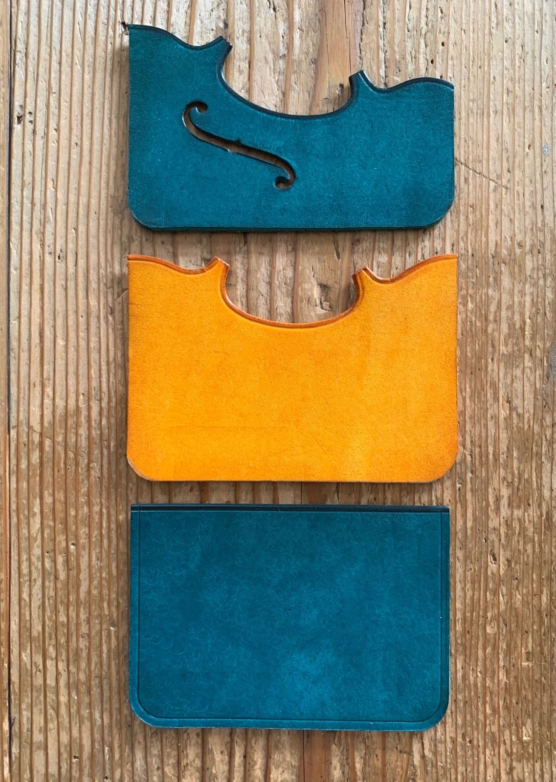 限定商品 セミオーダーメイド】手縫いの革のパスケース 『Anatolia