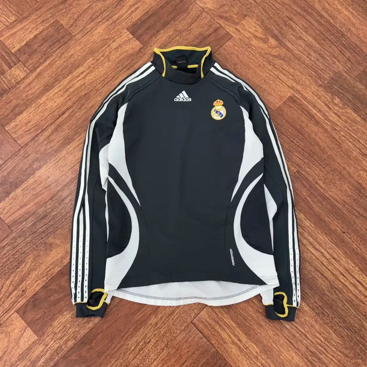 レアルマドリード トレーニング　adidas アディダス　tiro adidas(アディダス) レアルマドリード フード付きジップアップ