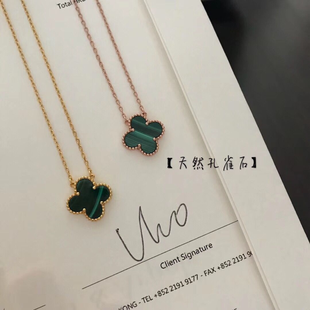 Van Cleef & Arpels VCAの四つ葉のクローバーネックレス