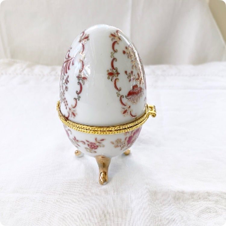 ヨーロッパ陶器小物入れ