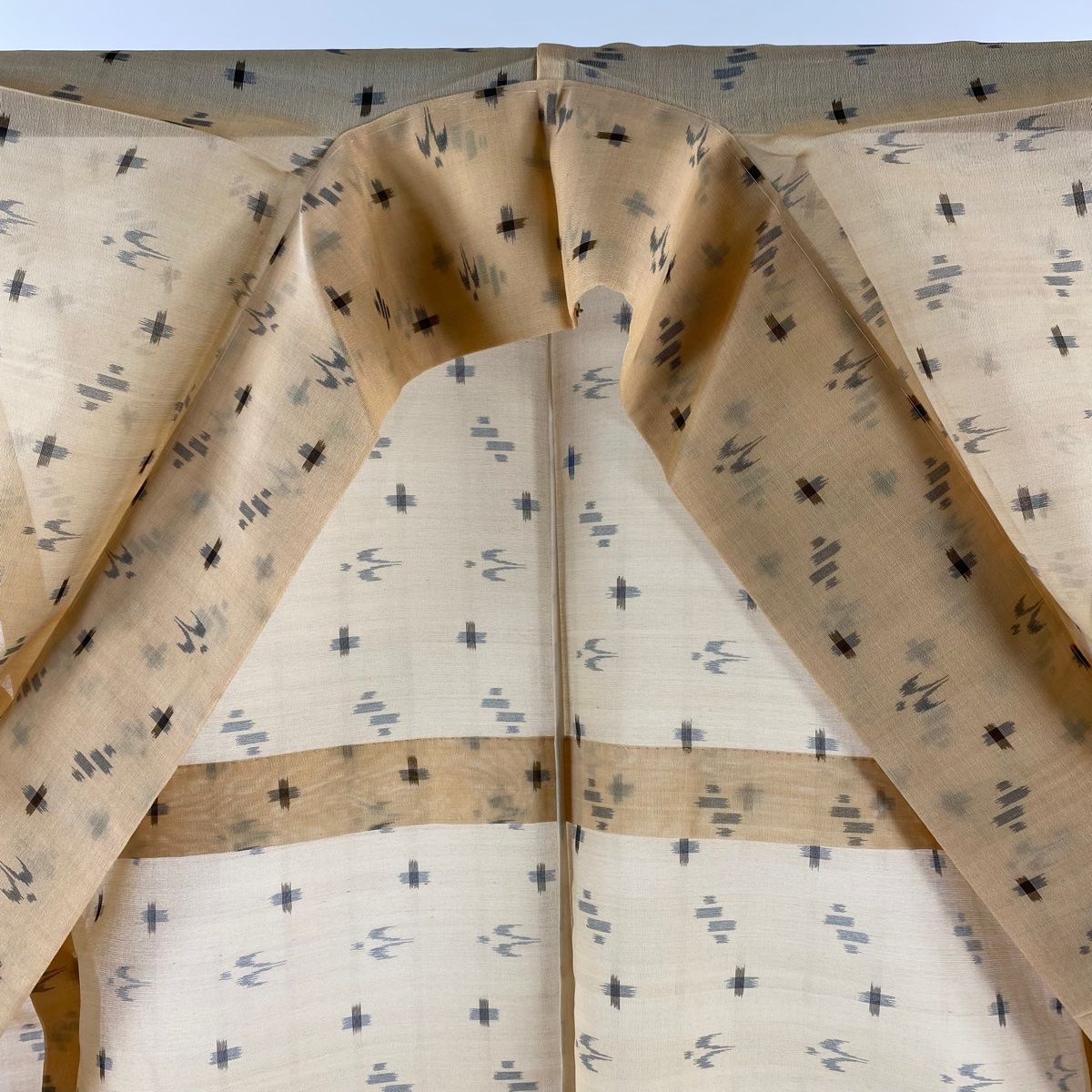 平和屋本店□極上 江戸紅型 あやせ染芸 紅型紬 雪輪笹楓文