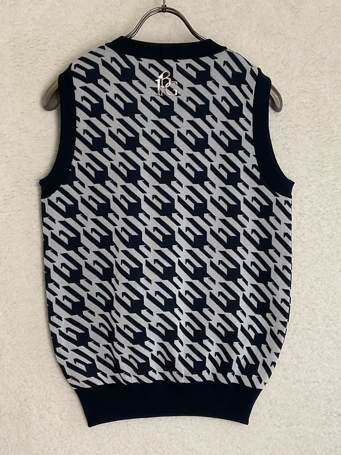 1PIU1UGUALE3 GOLF×戸賀敬城 ハウンドトゥースニットベスト 4 サイズM【未使用】1piu1uguale3 GOLF ニットベスト NWT - メルカリ
