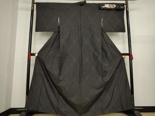 平和屋着物○本場大島紬 カタス7マルキ 幾何学文様 黒地 株式会社大山