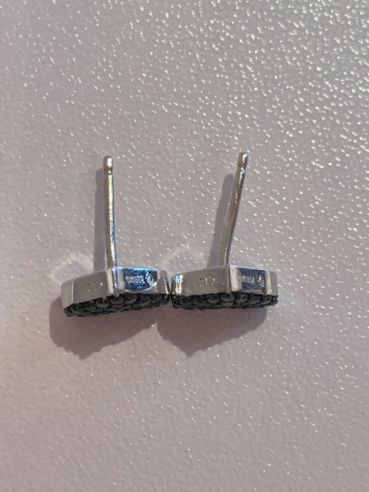 ☆ポンテヴェキオ K18WG ハートピアス ブラックダイヤ0.13ct