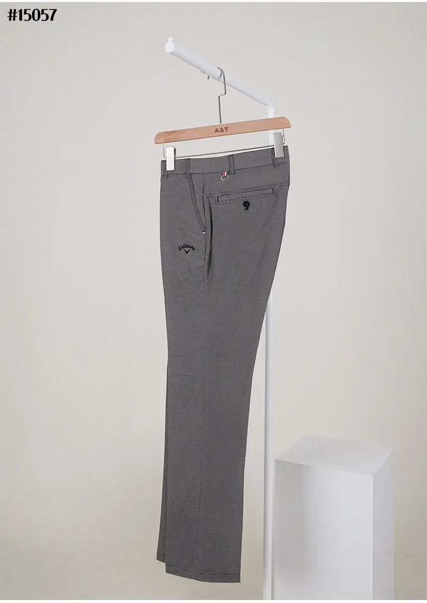 スモールチェック柄 スリムフィット