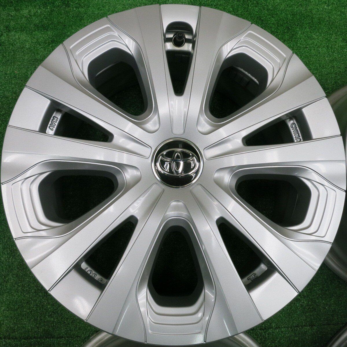 新車外し 1本 トヨタ 50系 プリウス S 純正 ホイール 15インチ 15×6.5J PCD100|5H 4080301HAホ 2
