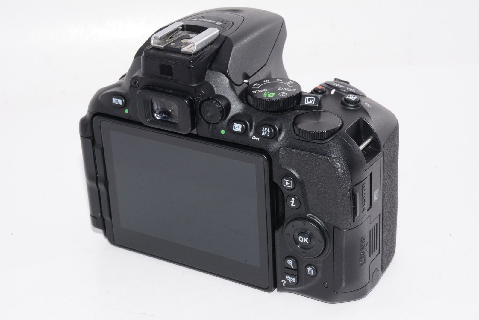 【外観特上級】Nikon デジタル一眼レフカメラ D5600 ボディ Amazon | Nikon デジタル一眼レフカメラ D5600 ボディー