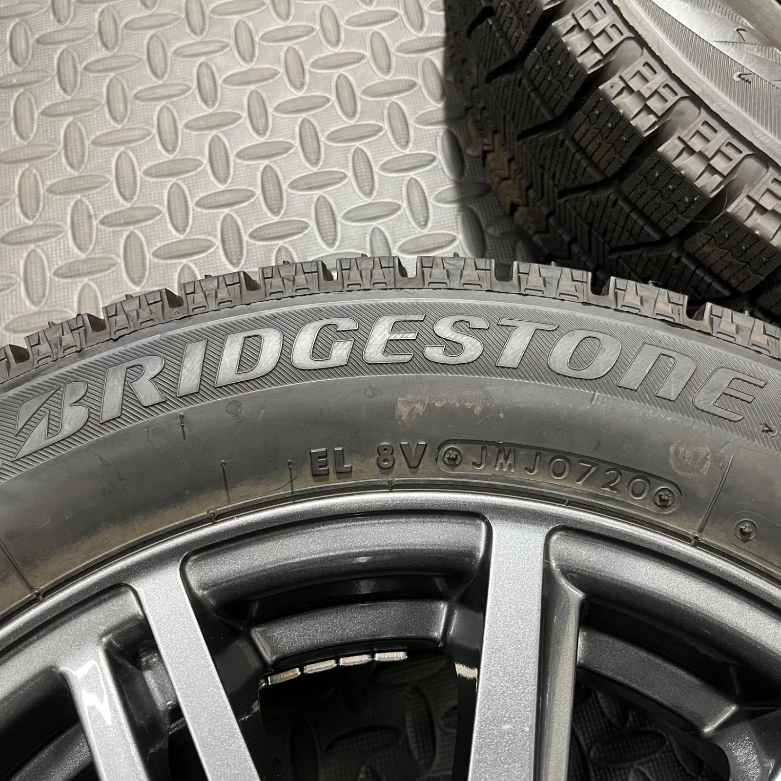 スタッドレスタイヤ 1066Y