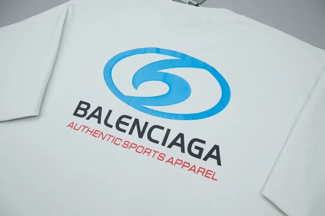 Balenciaga ユニセックス　Tシャツ JdimtwDYWRN8.jpg?width=768