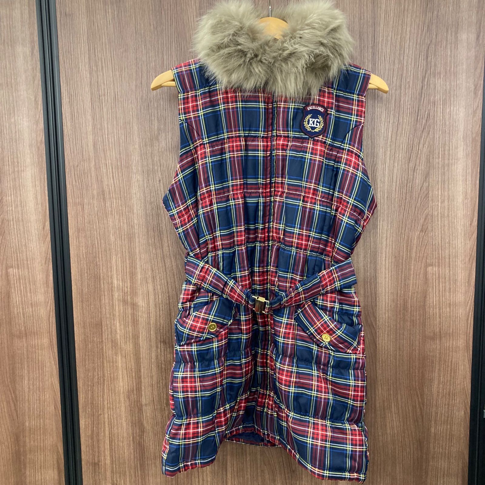 ♥ ゴルフウェア KISS ON THE GREEN キスオンザグリーン チェック柄 赤 ロングベスト セットアップ 撥水防水加工 平塚店 衣料品