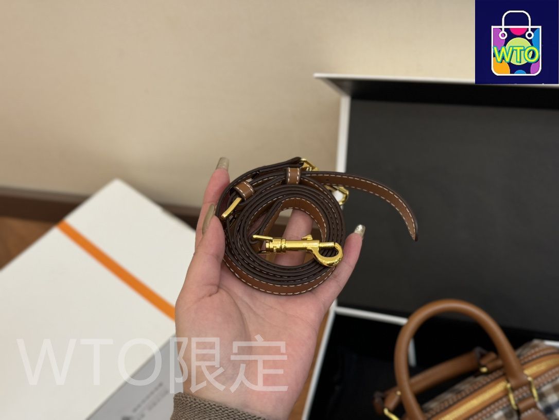 Celine] ピローバッグ デニムブルー - 専用ボックス付き | セリーヌ