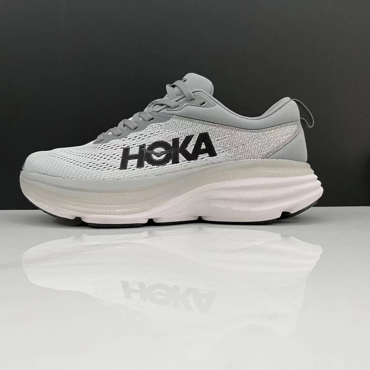 HOKA ホカオネオネ Bondi8 シューズ ジョギング スポーツ トレーニング ランニングシューズ メンズ レディース スニーカー タウンユース 男女兼用