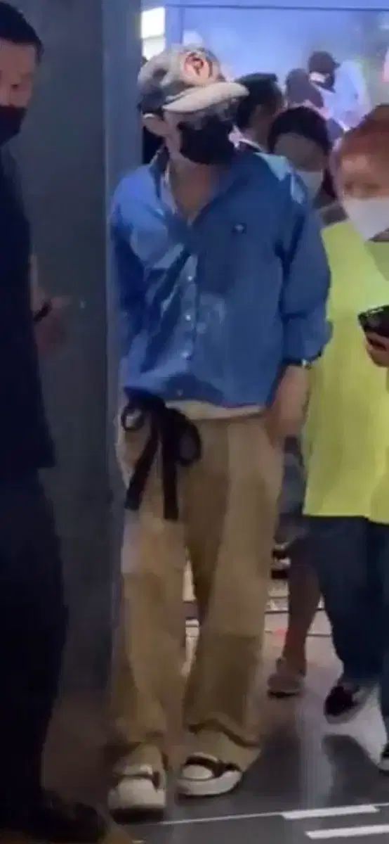 MIU MIU ミュウミュウ ミッドライズ ストレート チノ パンツ 40 DECORATOM_COM_BR