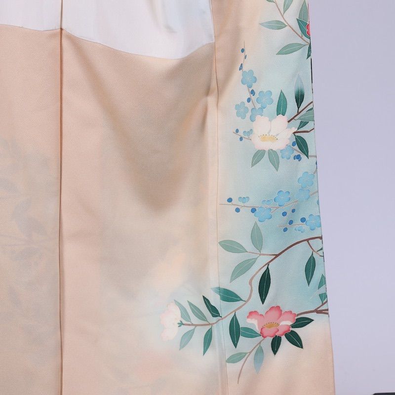 着物　色留袖　ベージュ　花と鳥　三ツ紋(三ツイチョウ)　落款あり　／630 着物 色留袖 ベージュ 花と鳥 三ツ紋(三ツイチョウ) 落款あり ／630