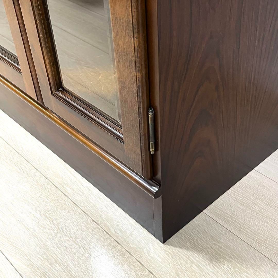 リビングボード