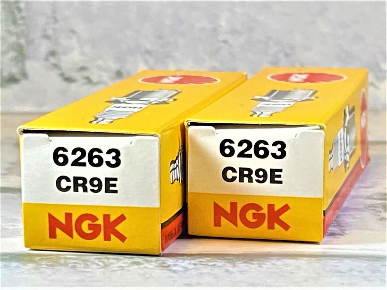 ＮＧＫ　ＣＲ９Ｅ　２本セット　カワサキ　ＺＸー６ＲＲ　０３ー０６　適合　新品！