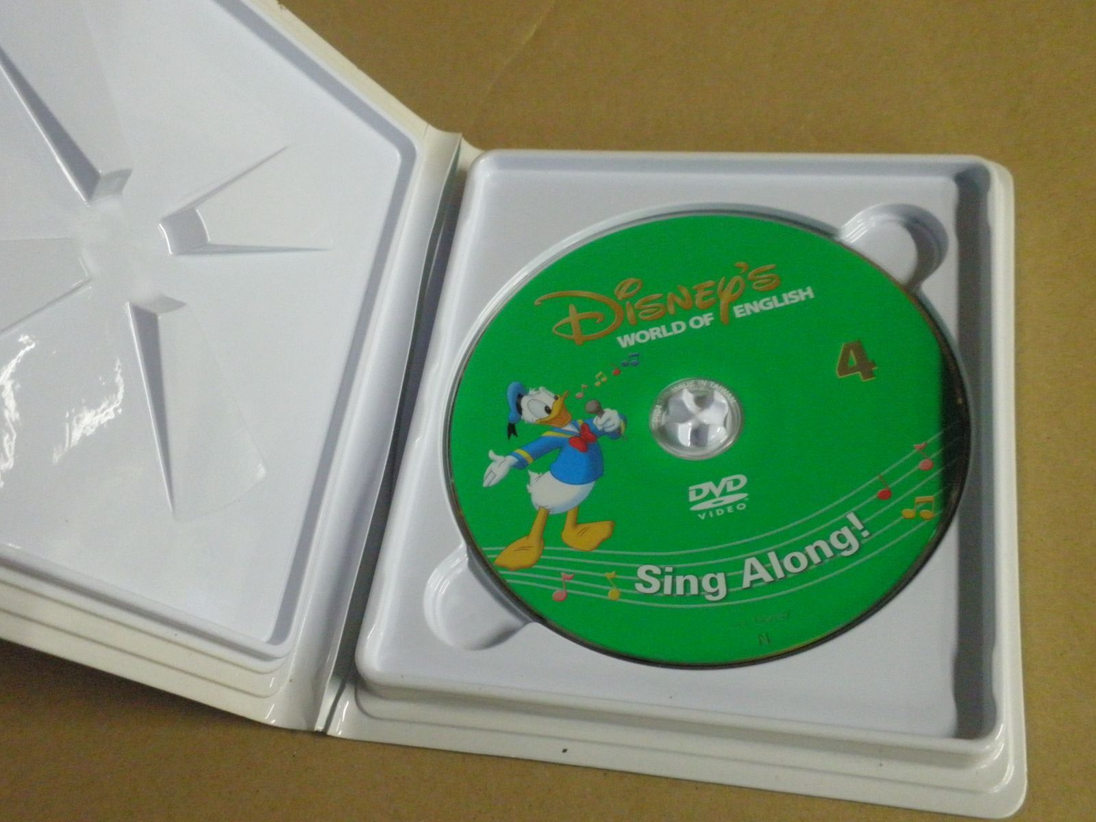 英語のCD DVD】Disney's WORLD OF ENGLISH Sing Along!［12巻セット