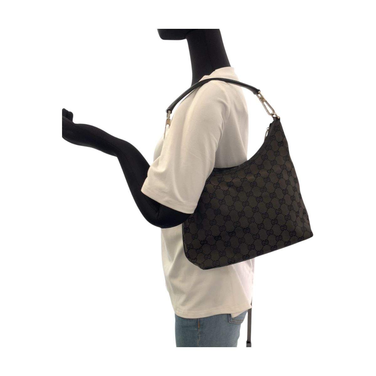 美品 グッチ GGキャンパスショルダーバッグ ブラック シルバー金具 楽天市場】美品 GUCCI グッチ ブラック 黒 シルバー金具 GG