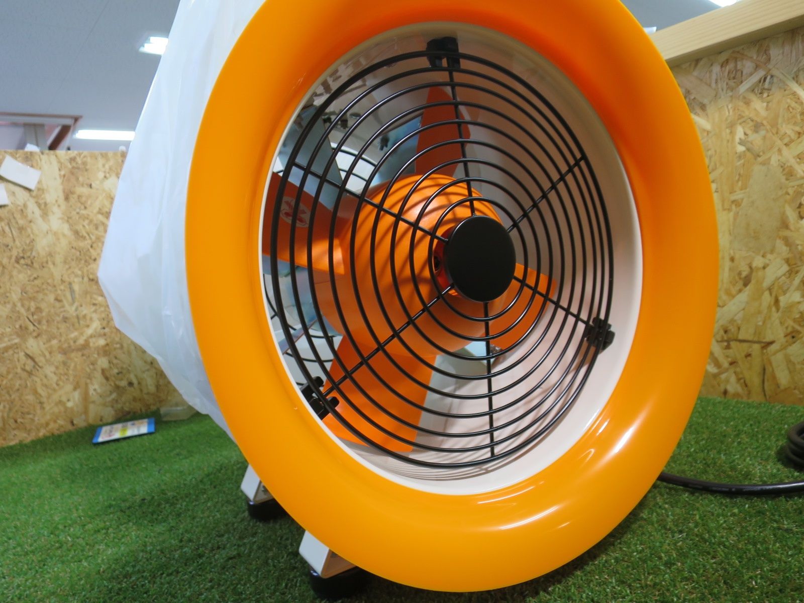 スイデン(suiden) 送風機 軸流ファンブロワ ハネ300mm 単相100V SJF-300RS-1 スイデン(suiden) 送風機 軸流ファンブロワ スイデン 送風機(軸流