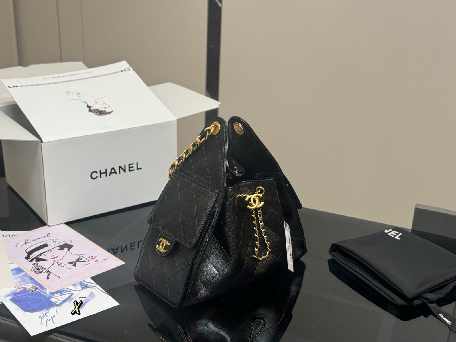CHANEL シャネル 箱付き 新型 シャネル 2023年秋冬 新作 折り財布 キャビアスキン