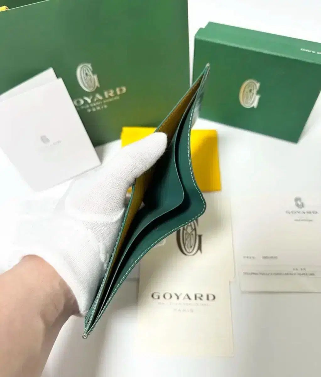 Goyard(ゴヤール) 二つ折り財布 グリーン スペシャルカラー ／ 付属品