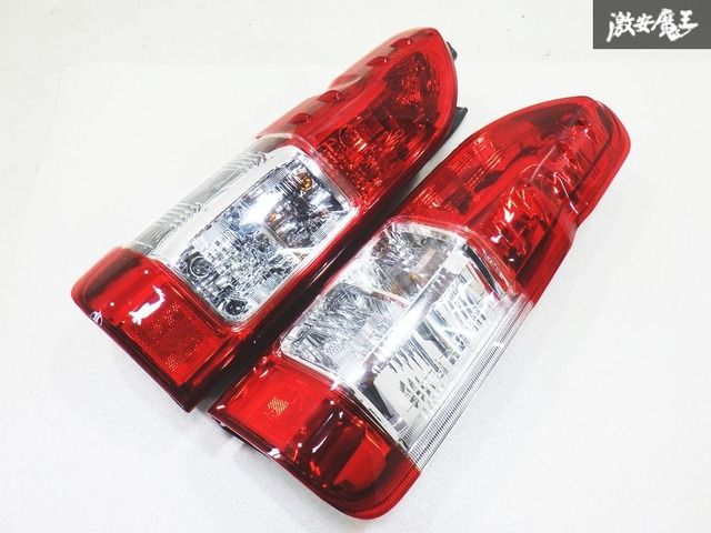 新車外し!! トヨタ 純正 200系 200 ハイエース 4型 5型 6型 7型