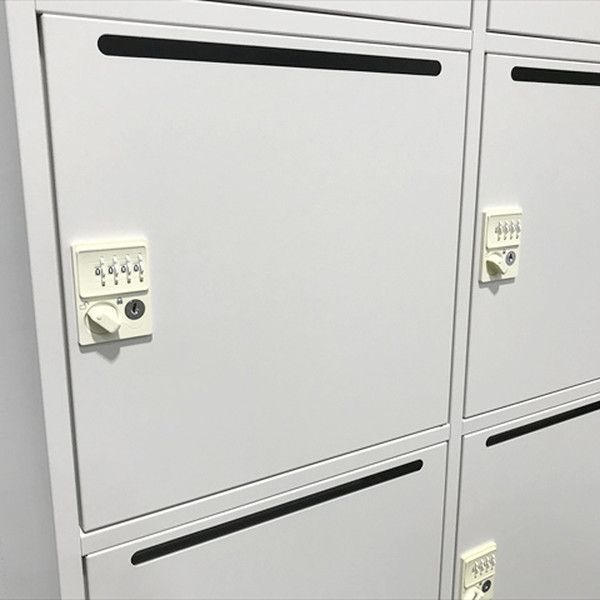 8人用パーソナルロッカー 鍵付き